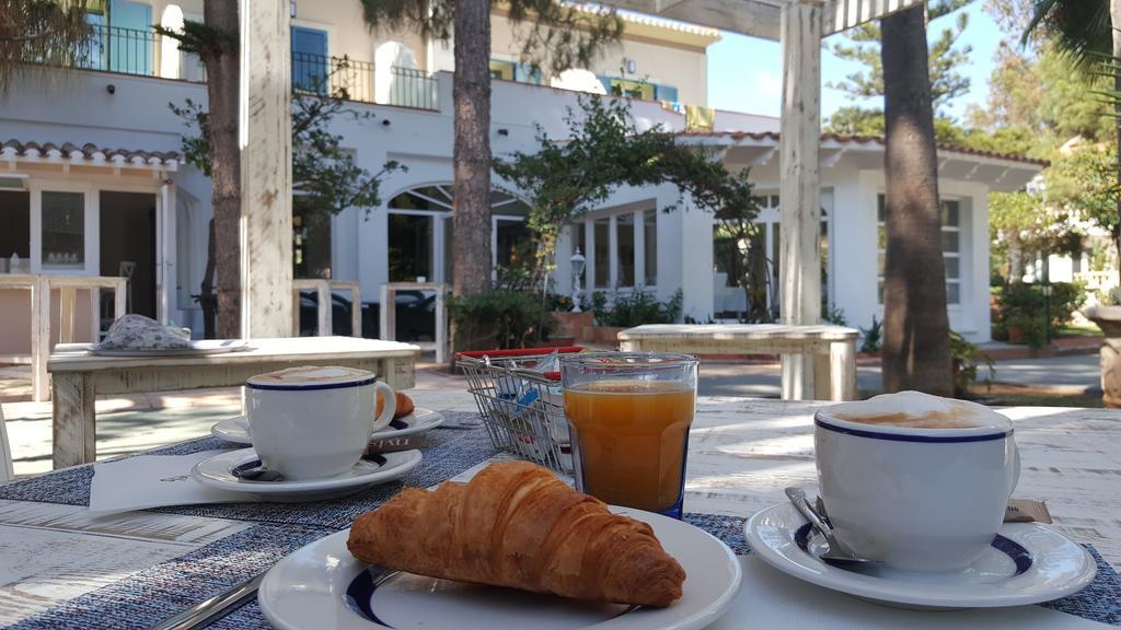 Apartamentos Mr La Racona Santa Llucia Dış mekan fotoğraf