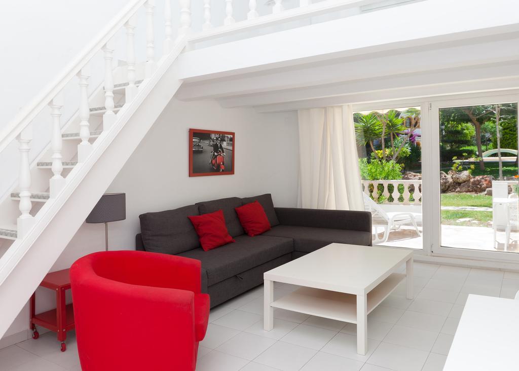 Apartamentos Mr La Racona Santa Llucia Dış mekan fotoğraf